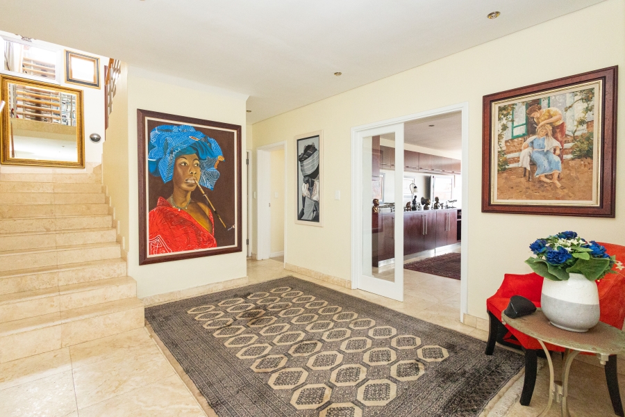 6 Bedroom Property for Sale in Bloubergstrand Western Cape